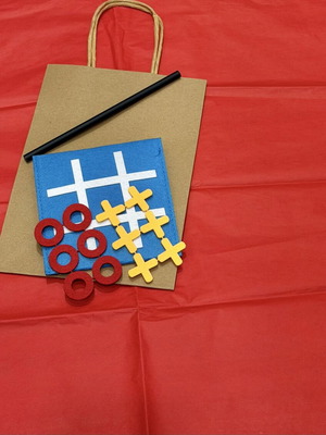 Party favors new with felt tic-tac-toe and colorful pencil