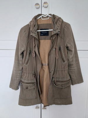 Zara spring jacket like new, size M, khaki color