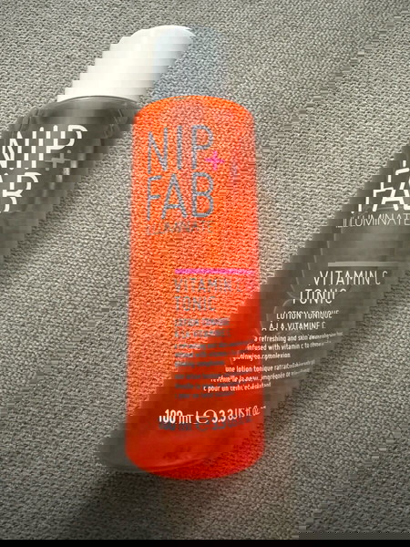 Nip + Fab λοσιόν προσώπου Vitamin C
