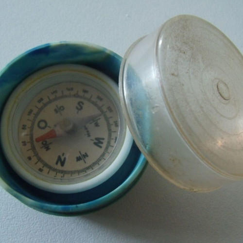 Small vintage compass with case used, Bulgaria socialist era