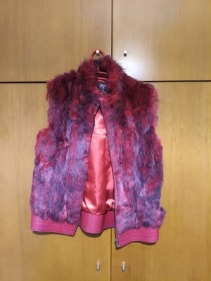 Pink Woman burgundy rabbit fur vest like new