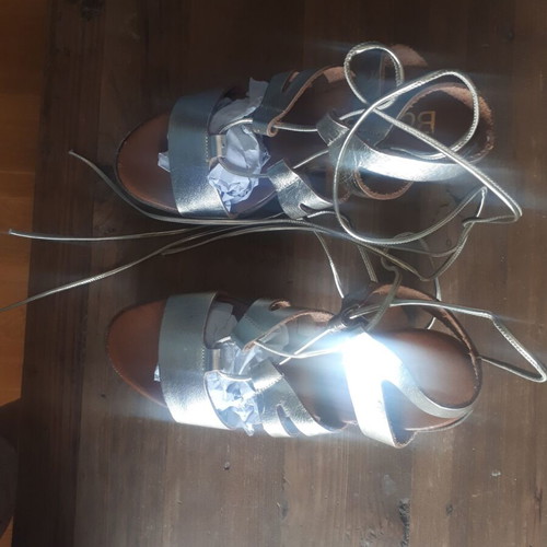 Bozikis sandals new, gold with high thick heel and ankle strap