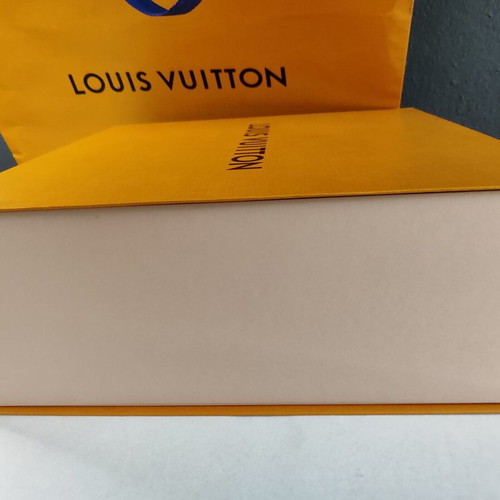 Louis Vuitton κουτί συσκευασίας και χάρτινη τσάντα μεταχειρισμένα