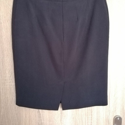 Insity skirt size S like new black