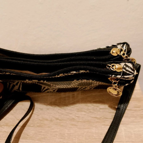 Evening shoulder bag like new, black and silver