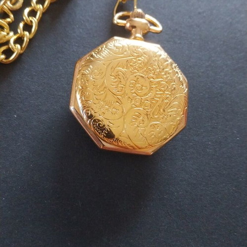 Gold-Plated Pocket Watch like new with chain, battery operated