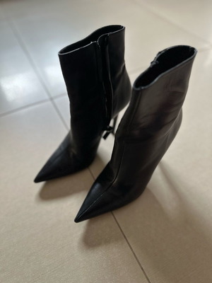 Zara boots used, black leather, size 39, 10.5 cm heel