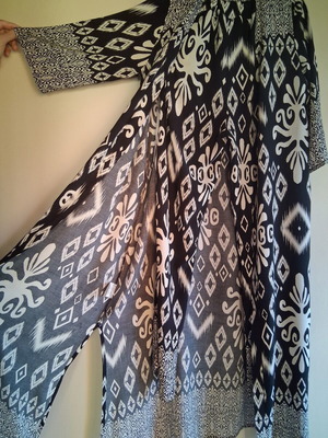 Desiree set with palazzo pants and long tunic like new, black and white