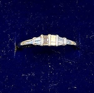 Diamond with  baguette cut 0.16 ct in 750/  18 ct white gold ring , size 55, real Diamond , tested