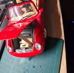 Porche 911 του 93 σε 1/18