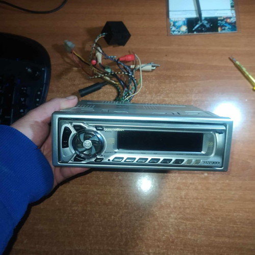 Kenwood Radio Cd Mp3 Player KDC-M6021 Used With Remote