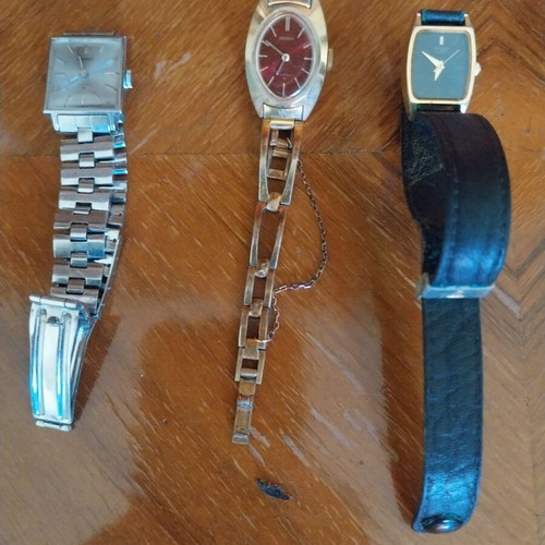 Three Seiko women's watches used from the 70s not working
