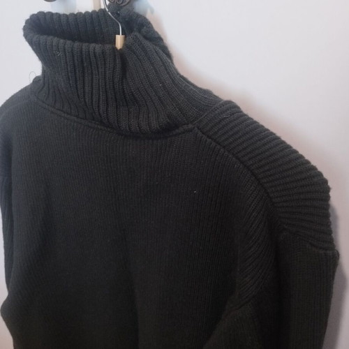 Warm pullover small size, like new, brown and green