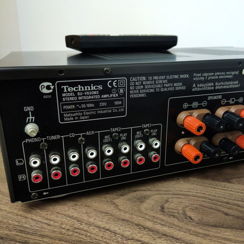 Technics SU-V620M2 Stereo Integrated Amplifier used with remote control