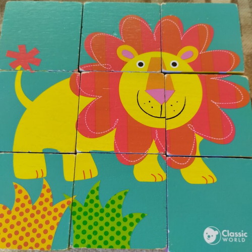 Puzzle with Cubes used, wild animals