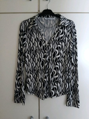 Shirt XXL like new with slim fit