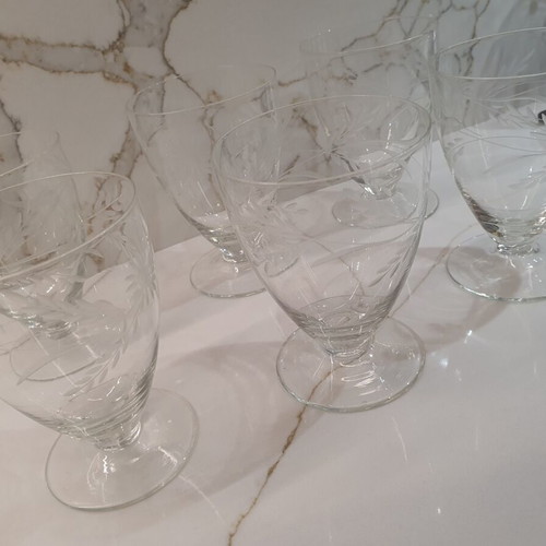 Set of 6 vintage stemmed crystal glasses like new