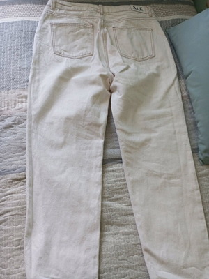 ALE women's white jeans size Large like new
