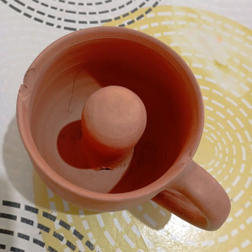 Pythagoras cup used, clay vessel with fill limit