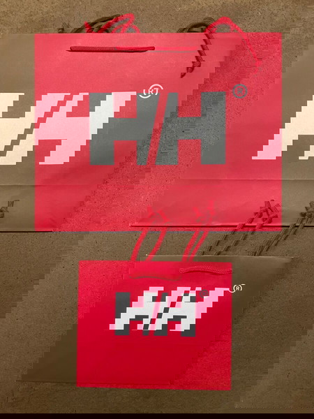 Δύο τσάντες χάρτινες Helly Hansen αχρησιμοποίητες