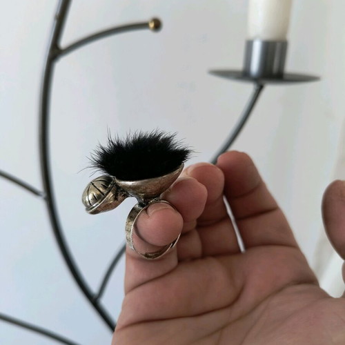 Extreme metal ring like new with unique design