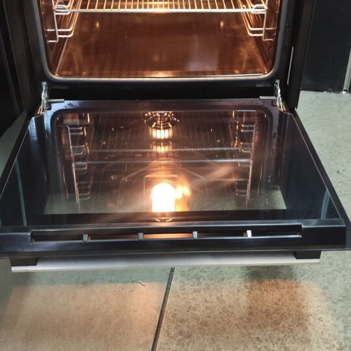 Pitsos Enamel Kitchen Stove like new, fully functional