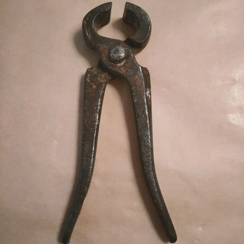 Pliers used with engraved designs