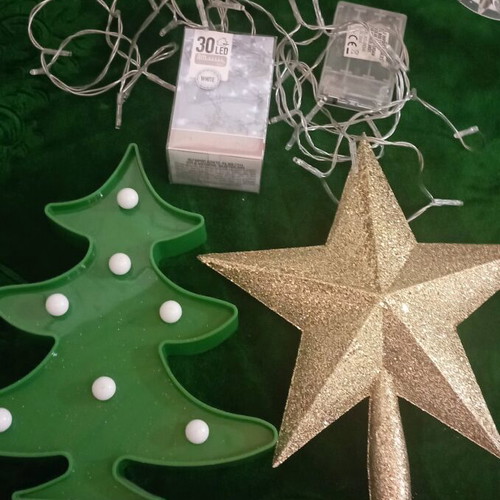 Christmas LED lights like new, set with tree and star