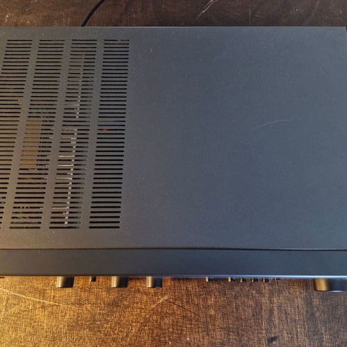Nad 302 amplifier like new, high power stereo