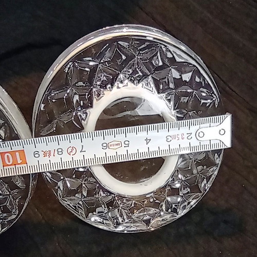 Vintage oval glass photo frames set of 2 with embossed design like new