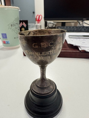 Small trophy cup 1933 like new, foreign interest