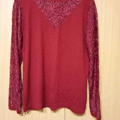 Vintage sweater size L like new, burgundy with unique design