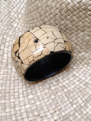 Boho mosaic wide bracelet like new, beige, leather lining