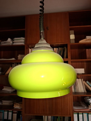 Vintage κρεμαστό φωτιστικό μεταχειρισμένο, στυλ Space Age με πράσινο γυάλινο αμπαζούρ