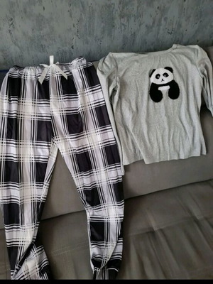 Pajamas with panda design new, black and white