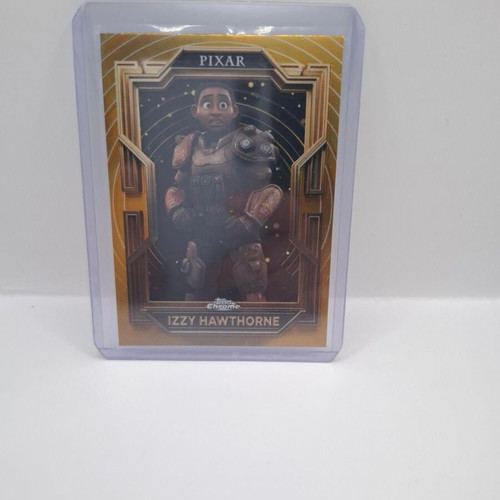 Izzy Hawthorne 2025 Topps Pixar Gold #92 Lightyear like new