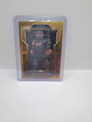 Izzy Hawthorne 2025 Topps Pixar Gold #92 Lightyear like new