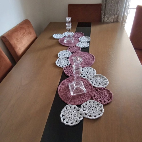 Handmade knitted runner like new 30 × 100cm