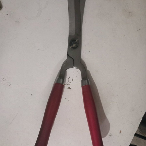 Border hedge shears in excellent condition