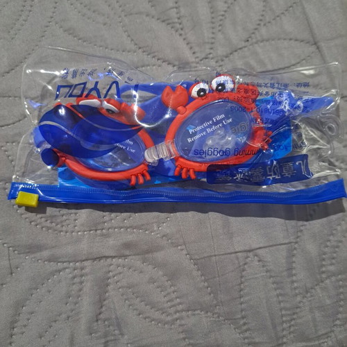 Children's swimming goggles set crab LVYOU6 new with earplugs