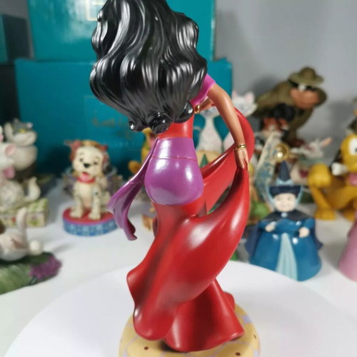 WDCC porcelain figure Esmeralda used from Notre Dame de Paris