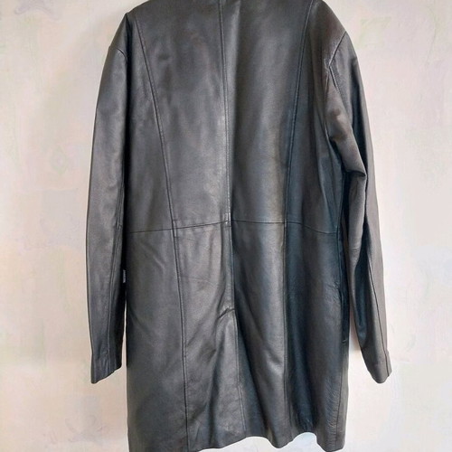 Men's leather coat Leather Man black like new, size 54