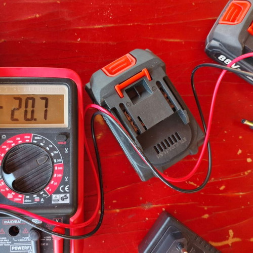 Violeworks 88VF Max 21V Battery Set with Charger like new