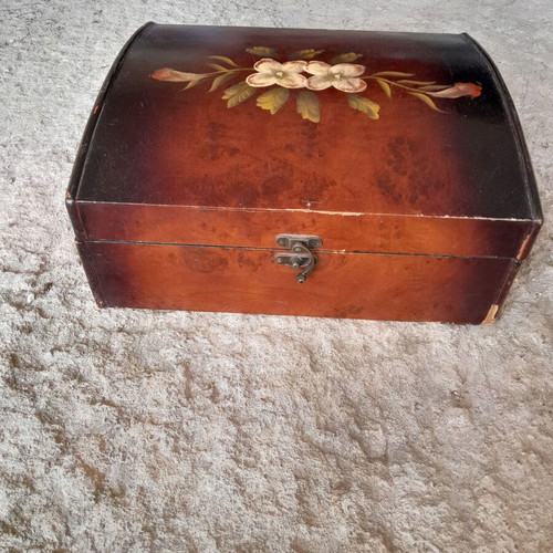 Wooden chest like new with handmade painting