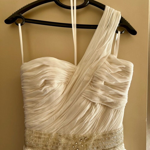 Pronovias wedding dress like new, off-white, size M