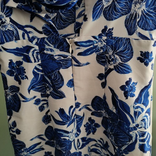 Halterneck floral dress Lynne like new, white and blue, size M