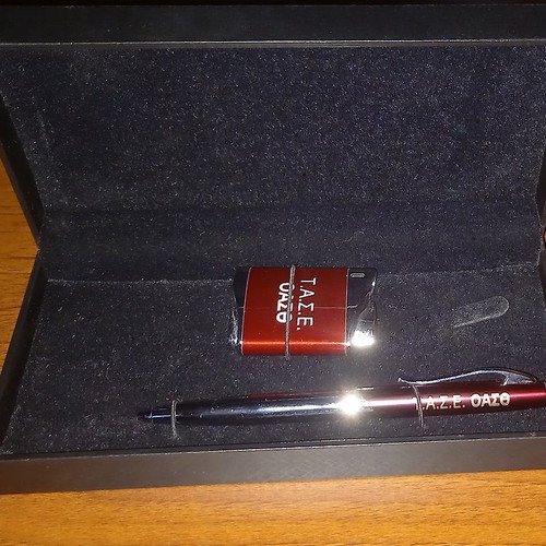 Collectible OASTH velvet case with lighter and pen new