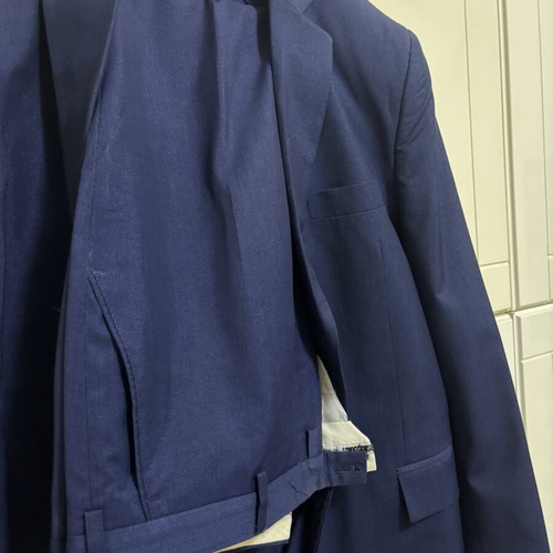 Men's Blue Suit like new, jacket size 54, pants size 48