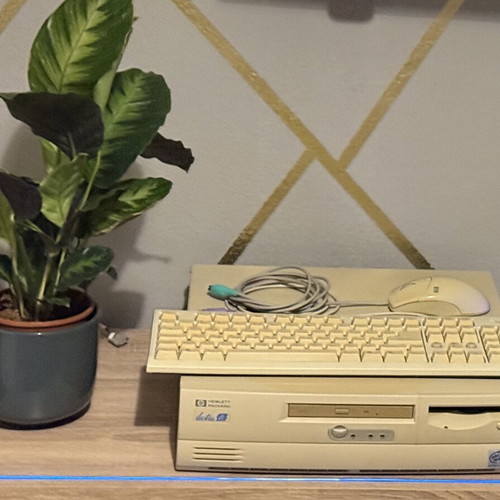 HP Vectra VL Series 8 PC used retro gaming workstation Pentium III 500MHz