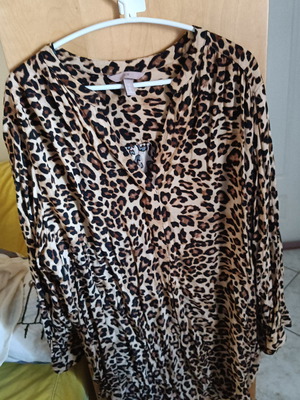 Πουκαμίσα άνιμαλ μακριά καινούργια, 100% βισκοζη, μέγεθος XL H&M